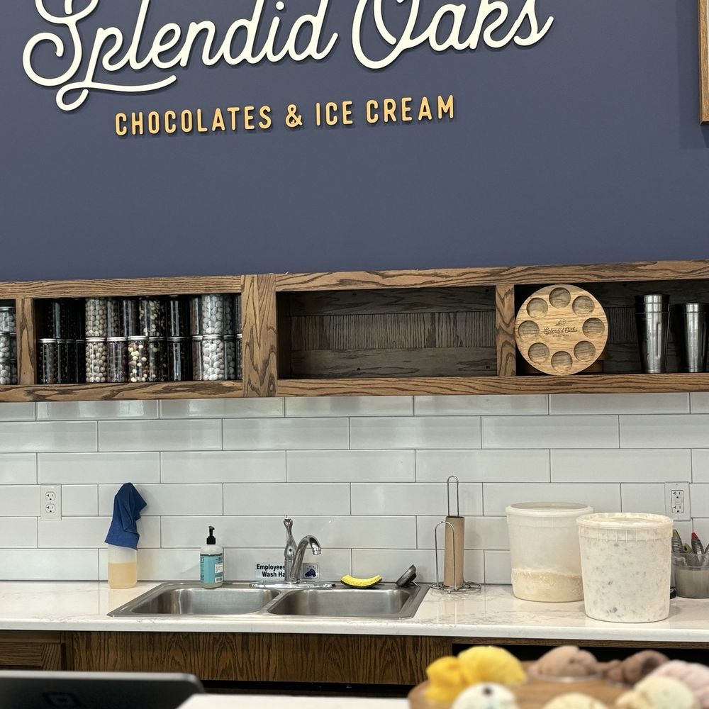 Splendid Oaks Chocolates - Inside of shop - Chocolatiers & Shops Near Me - Waco, Texas Splendid Oaks Chocolates - Inside of shop - Chocolatiers & Shops Near Me - Waco, Texas