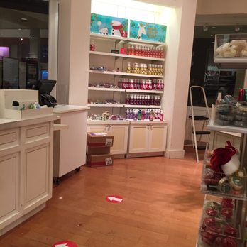 Bath & Body Works - Cosmetics & Beauty Supply Near Me - Edison, New Jersey