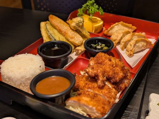 Tommy Katsu Sushi & Grill by null