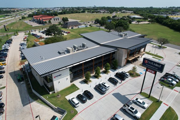 Premiere Roofing Logo