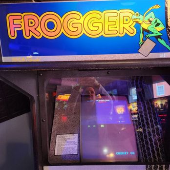 Throwbacks - So happy to play frogger!! - Arcades Near Me - Culpeper, Virginia