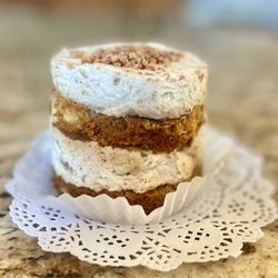 Daniel's of Paris - Coffee Pecan torte (close up): I was pretty pleased with it!