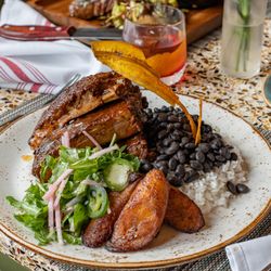 Havana Beach Bar & Grill - Dining
