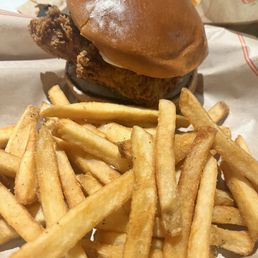 Crispy Chicken Sandwich Crispy Chicken Sandwich