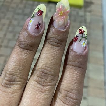 LA Nails & Spa - Nail Salons Near Me - Villa Park, Illinois