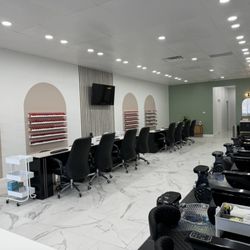 Brush Nails - Pedicure