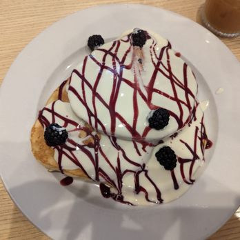 The Bongo Room - Lemon blackberry pancakes - New American Near Me - Chicago, Illinois