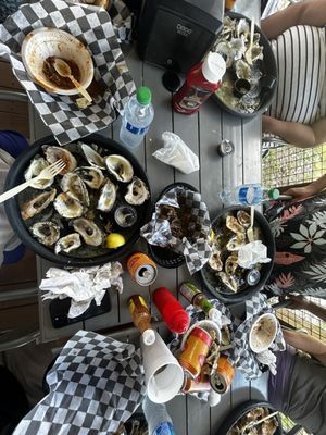 Lynn's Quality Oysters by null
