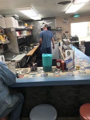 Lee's Sandwich Shop by null