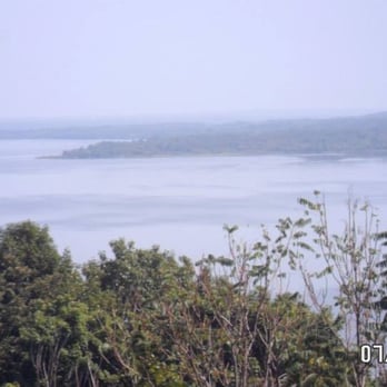 Grandview Drive - View of the Illinois River - Hiking Near Me - Peoria, Illinois