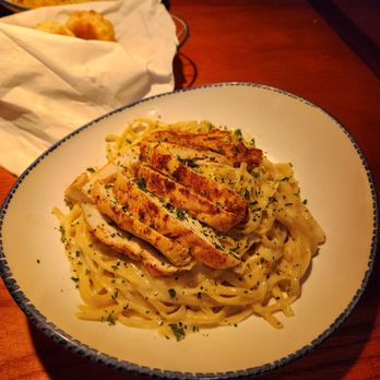 Red Lobster - Chicken Linguini Alfredo, Cajun Style - Seafood Near Me - Temecula, California Red Lobster - Chicken Linguini Alfredo, Cajun Style - Seafood Near Me - Temecula, California
