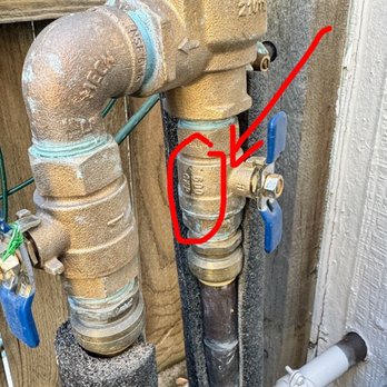 Speed Plumbing - Hairline crack on the back flow assembly - Plumbing Near Me - Denver, Colorado Speed Plumbing - Hairline crack on the back flow assembly - Plumbing Near Me - Denver, Colorado