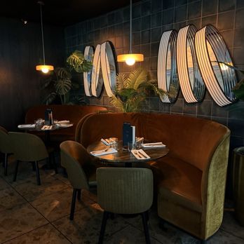 Earls Kitchen + Bar - Vip private dining area - New American Near Me - Miami, Florida Earls Kitchen + Bar - Vip private dining area - New American Near Me - Miami, Florida