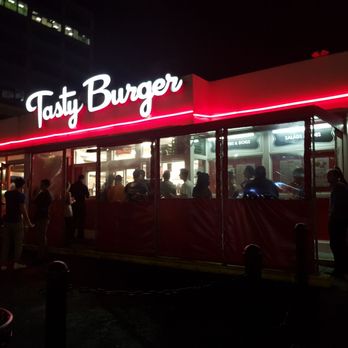 Tasty Burger - Long long lines late night - Burgers Near Me - Boston, Massachusetts