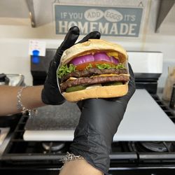 Annie Mae’s BBQ Burgers and More