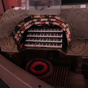 Catalina Casino - Movie theater organ used in concerts here - Cinema Near Me - Avalon, California Catalina Casino - Movie theater organ used in concerts here - Cinema Near Me - Avalon, California