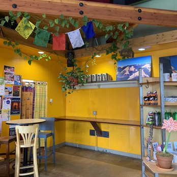Late For the Train - Interior - Coffee & Tea Near Me - Flagstaff, Arizona