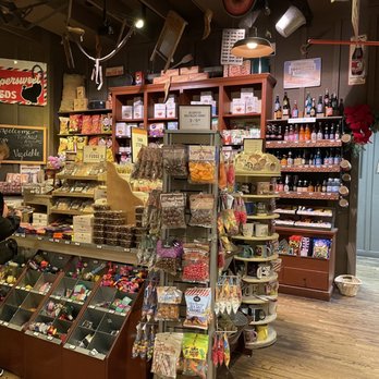 Cracker Barrel Old Country Store - American Near Me - Tucson, Arizona