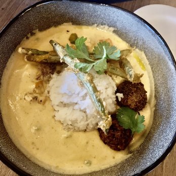 Bighorn Bistro & Bar - Red Curry - American Near Me - Keystone, Colorado Bighorn Bistro & Bar - Red Curry - American Near Me - Keystone, Colorado
