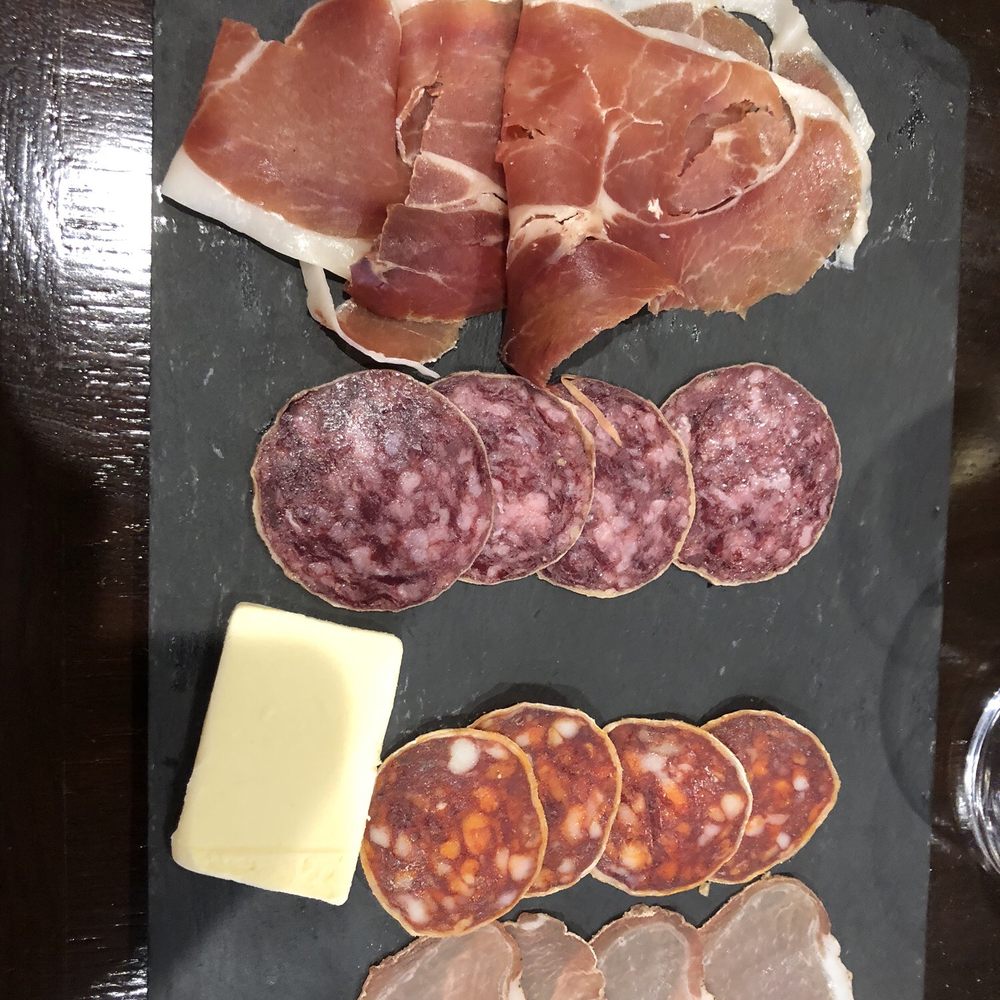 Le Volant Basque - Charcuterie - Basque Near Me - Paris, 75 Le Volant Basque - Charcuterie - Basque Near Me - Paris, 75