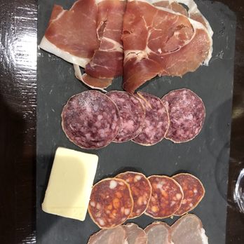 Le Volant Basque - Charcuterie - Basque Near Me - Paris, 75 Le Volant Basque - Charcuterie - Basque Near Me - Paris, 75