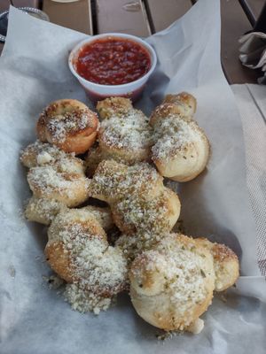 48 North Pizzeria by null