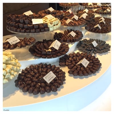 Puccini Bomboni by null