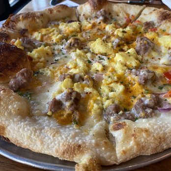 Big Grove Brewpub - Solon - Sausage Breakfast Pizza - New American Near Me - Solon, Iowa