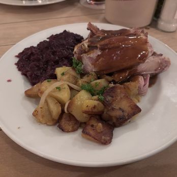 Brauhaus Em Kölsche Boor - Roasted pork knuckle - Breweries Near Me - Cologne, NW