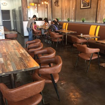 Poke Dessert Bar - Sitting area - Poke Near Me - Chamblee, Georgia