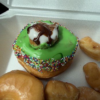 Elby Donuts - My donut and some free extras - Coffee & Tea Near Me - Des Peres, Missouri Elby Donuts - My donut and some free extras - Coffee & Tea Near Me - Des Peres, Missouri