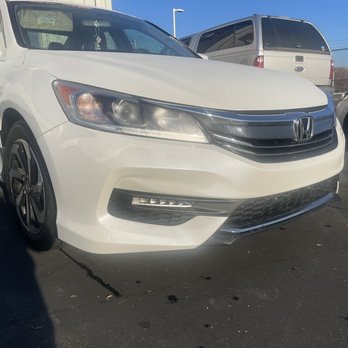 CARSTAR Capitol Collision - Body Shops Near Me - Elk Grove, California