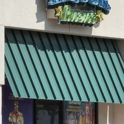 Nooner's Shell Station - This annexed store is a plus