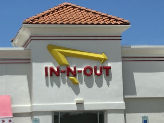 In-N-Out Burger by null
