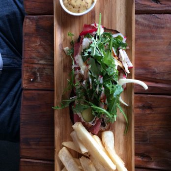 The White Swan - Ruben sandwich - Hotels Near Me - Greytown, WGN The White Swan - Ruben sandwich - Hotels Near Me - Greytown, WGN