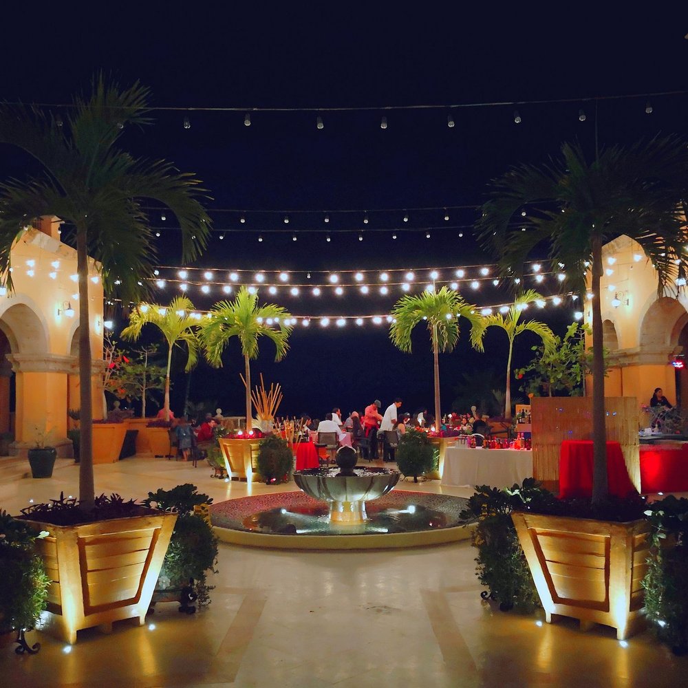 Tomatoes - Night view is Amazing - Mediterranean Near Me - Cabo San Lucas, BCS Tomatoes - Night view is Amazing - Mediterranean Near Me - Cabo San Lucas, BCS