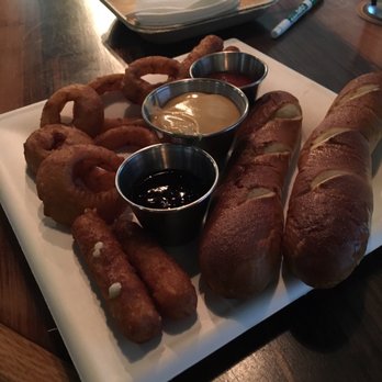 Brew Hub - Sampler platter - Breweries Near Me - Lakeland, Florida Brew Hub - Sampler platter - Breweries Near Me - Lakeland, Florida