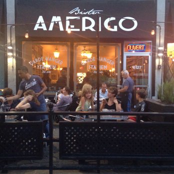 Le Garde Manger Italien - a group of people sitting outside a restaurant - Specialty Food Near Me - Montreal, Quebec Le Garde Manger Italien - a group of people sitting outside a restaurant - Specialty Food Near Me - Montreal, Quebec