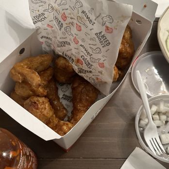 Bonchon Chinatown Chicago - large Mixed - Chicken Wings Near Me - Chicago, Illinois Bonchon Chinatown Chicago - large Mixed - Chicken Wings Near Me - Chicago, Illinois