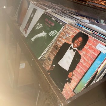 Sunset & Vinyl - Last call - Cocktail Bars Near Me - Los Angeles, California Sunset & Vinyl - Last call - Cocktail Bars Near Me - Los Angeles, California