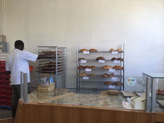 Mamadou's Artisan Bakery by null