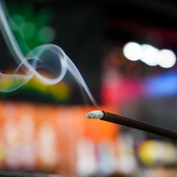 Hit Hut Smoke Shop - Hit Hut Smoke Shop 2911 S Broadway, Englewood, CO 80013