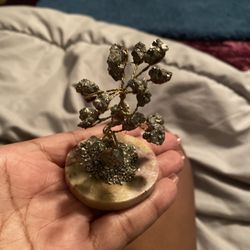 No Stone Unturned Rock & Gift Shop - Pyrite tree.