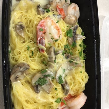 Bravo Restaurant - Angel hair pasta with shrimp & mushrooms and Alfredo sauce. There's more shrimp on the underside as well - Italian Near Me - Aiea, Hawaii