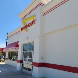 Exterior photo of In-N-Out Burger - Windcrest, Texas Exterior photo of In-N-Out Burger - Windcrest, Texas