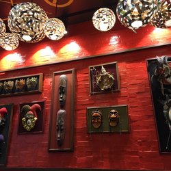 Bigby's - The interior design is so cute !