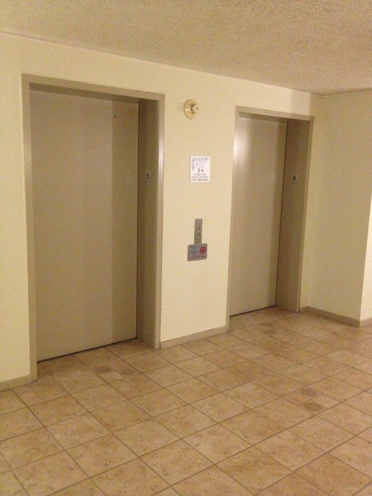 ABBOTTS SQUARE Updated October 2024 530 S 2nd St, Philadelphia