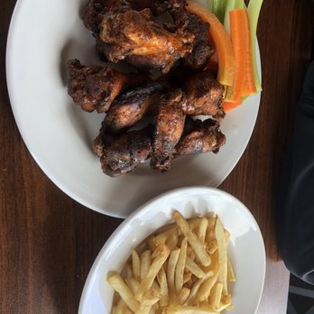 Reefpoint Brew House - Buffalo wings with Fries - New American Near Me - Racine, Wisconsin