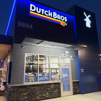 Dutch Bros Coffee - Juice Bars & Smoothies Near Me - Riverside, California