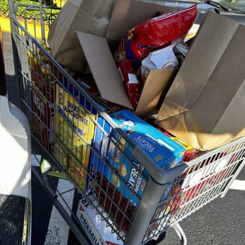 Grocery Outlet - a shopping cart full of groceries - Grocery Near Me - Federal Way, Washington Grocery Outlet - a shopping cart full of groceries - Grocery Near Me - Federal Way, Washington